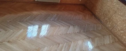 Parquet rénové et vitrifié à Arenthon